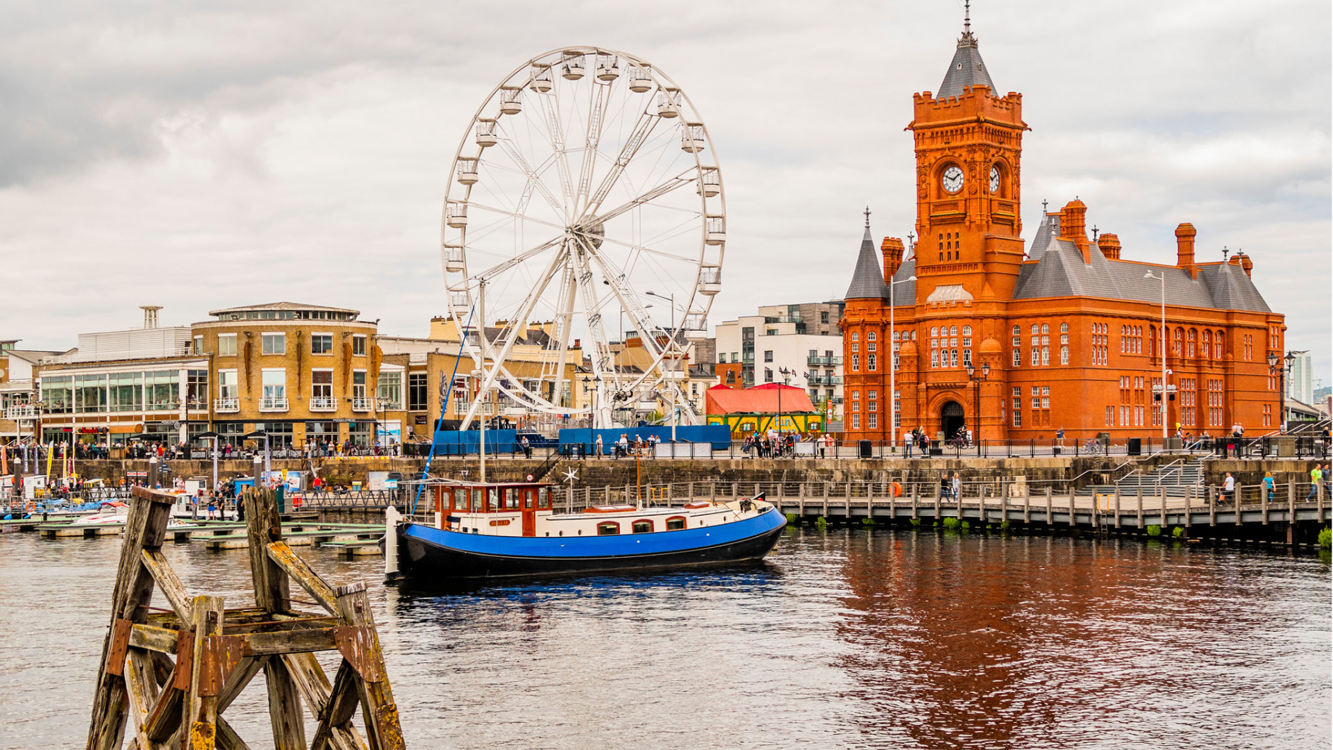 A ferris wheel enhancing local SEO in a city.